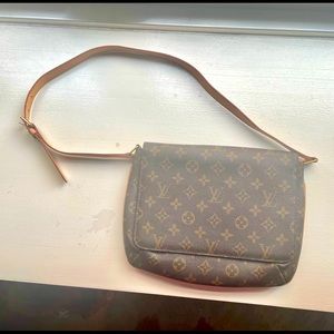 Louis Vuitton purse